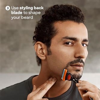 Gillette Fusion Manual Blades for men with styling back blade - 4 Pc