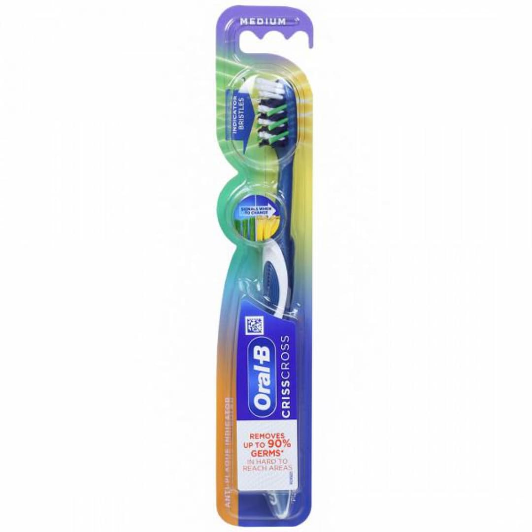 Oral-B Criss Cross Anti-Plaque Toothbrush - With Flexible Bristles, M, 1 pcs